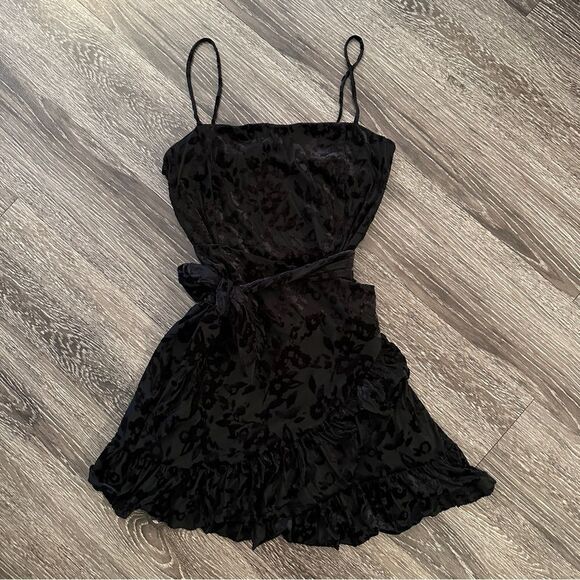 Intimately Free Olivia Velvet Burnout Slip - Picture 1 of 6